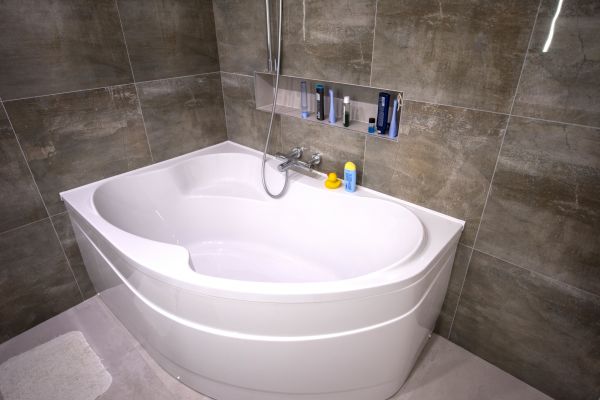 Large Bathtub Installation in Charlestown
