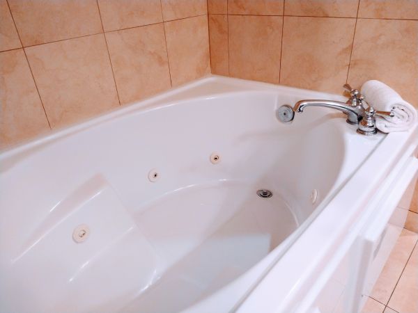 Acrylic Tub Installation in Charlestown