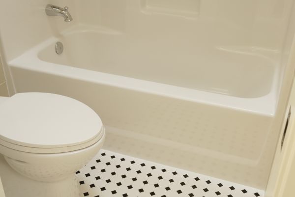 Fiberglass Tub Replacement in Charlestown